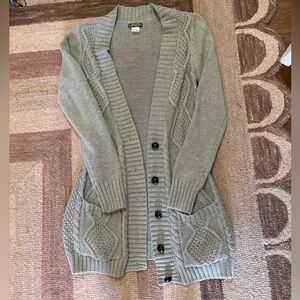 VENUS Light Gray Cable Knit Button-Front Cardigan Small
